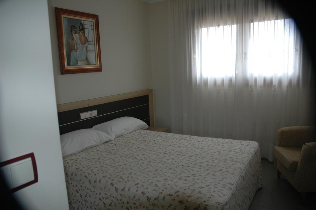 Apartamentos Turisticos Vilagarcía- Rio Ulla Vilagarcía de Arousa Quarto foto