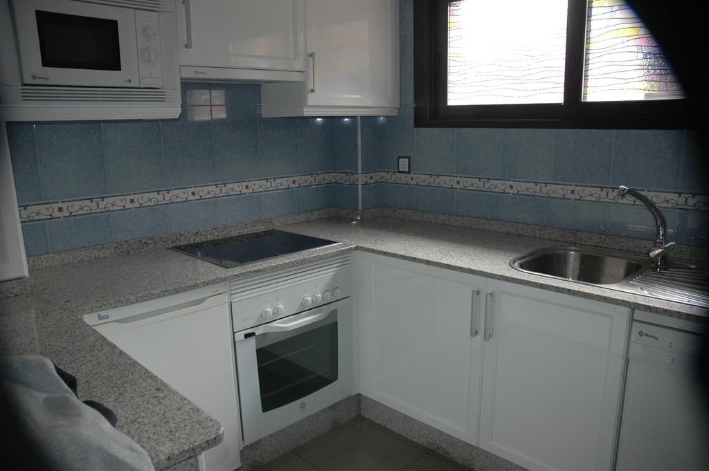 Apartamentos Turisticos Vilagarcía- Rio Ulla Vilagarcía de Arousa Quarto foto